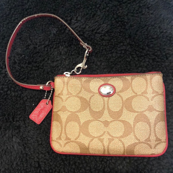 Coach Handbags - Coach wristlet